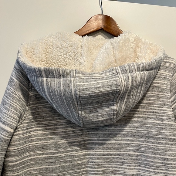 Grey Carhartt Zip Up Sweatshirt with Hood and Fuzzy Inside Size Small - Picture 3 of 4